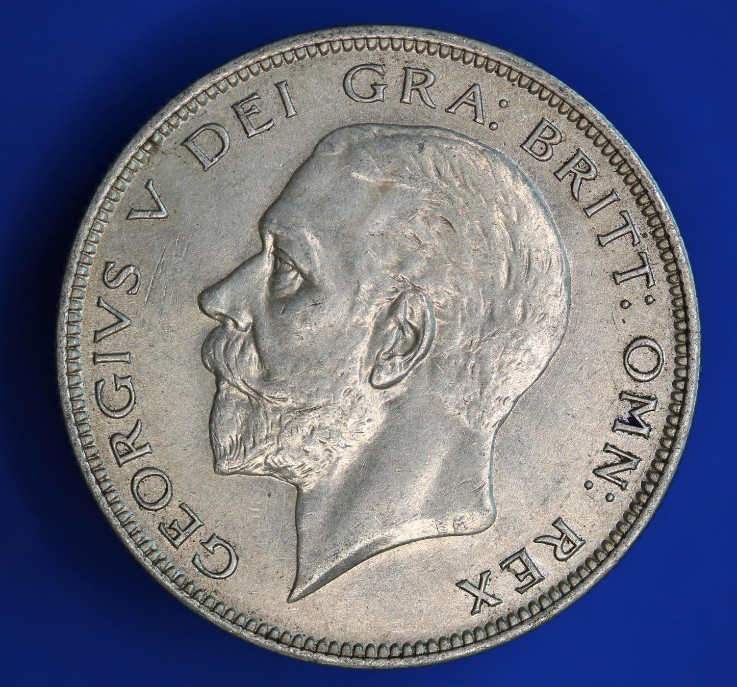 GENUINE British Coin -  1933 George V half crown, 50% silver coin  [02/26 34328]