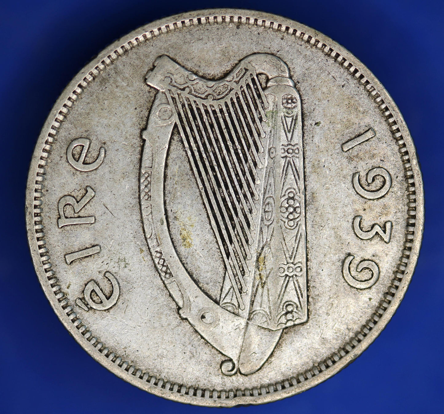 GENUINE 1939 Irish florin Ireland EIRE coin, 75% silver, Salmon [02/26 34307]