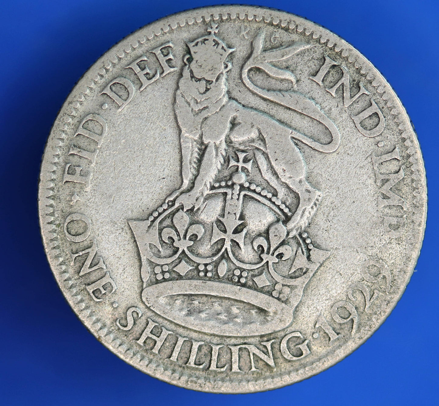 GENUINE British Coin -  1929 George V One Shilling, 50% silver coin  [02/26 34508]