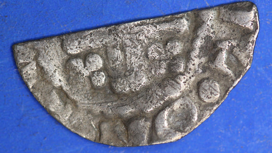 Medieval hammered cut short cross half penny, 0.48g   [04/26 35004]