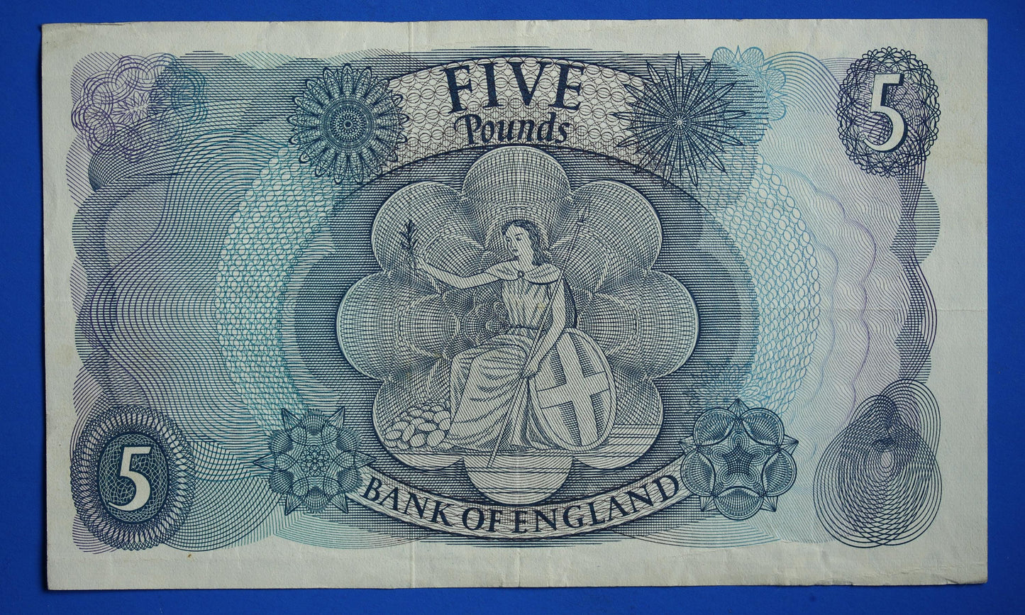 1967 Bank of England Five pound 5 pound, Hollom "R37" banknote  [04/26 34955]