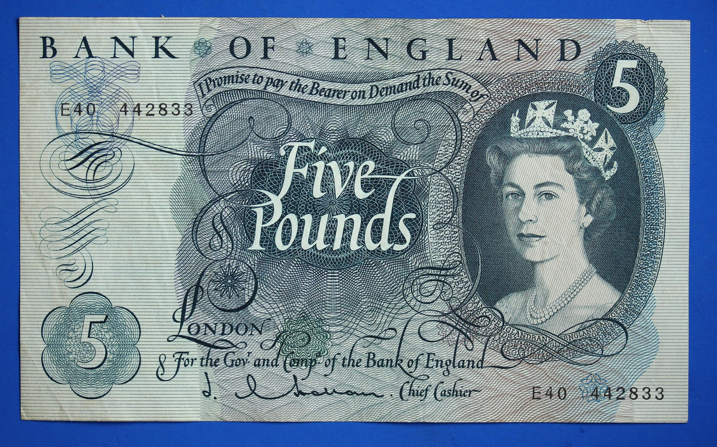 1967 Bank of England Five pound 5 pound, Hollom "E40" banknote  [04/26 34957]