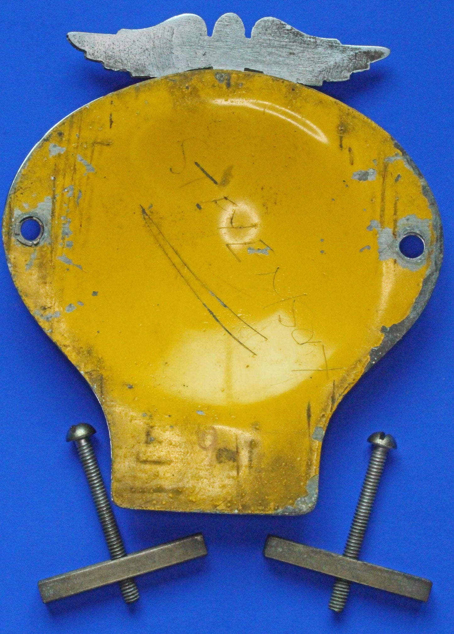 Automobile Association AA members badge - 1945-57 with brackets      [04/26 35062]