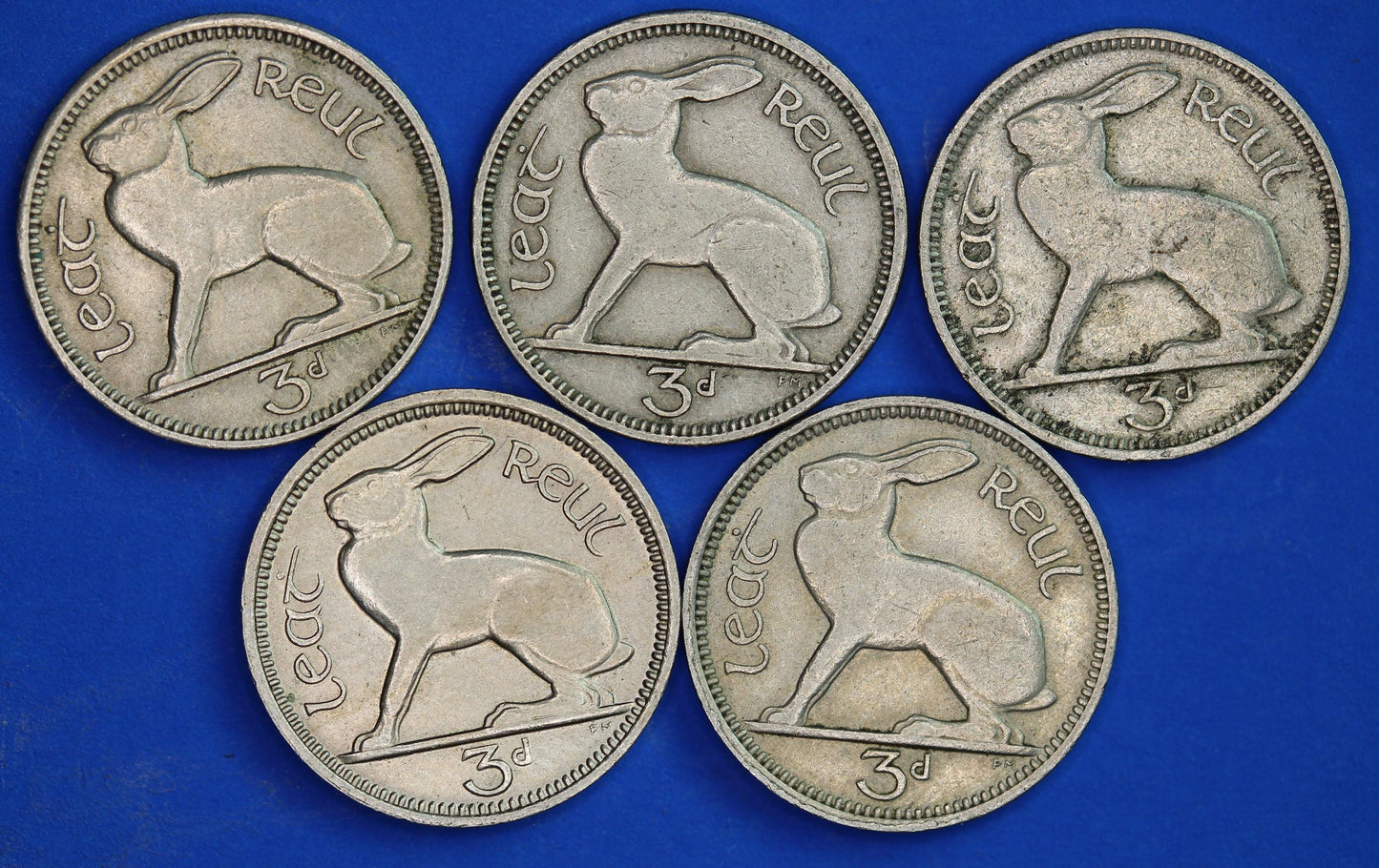 GENUINE 5 Irish Threepences 3d Ireland EIRE, Irish Hare coins, various dates [05/26 35128]