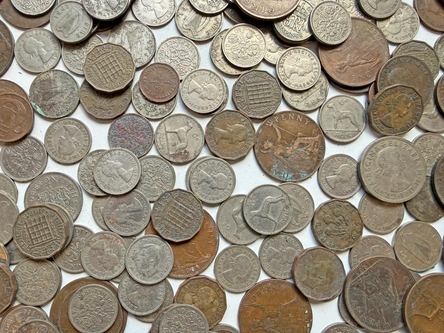 Starter Collection, 1540g Vintage English & Irish coins  [05/26 35141]