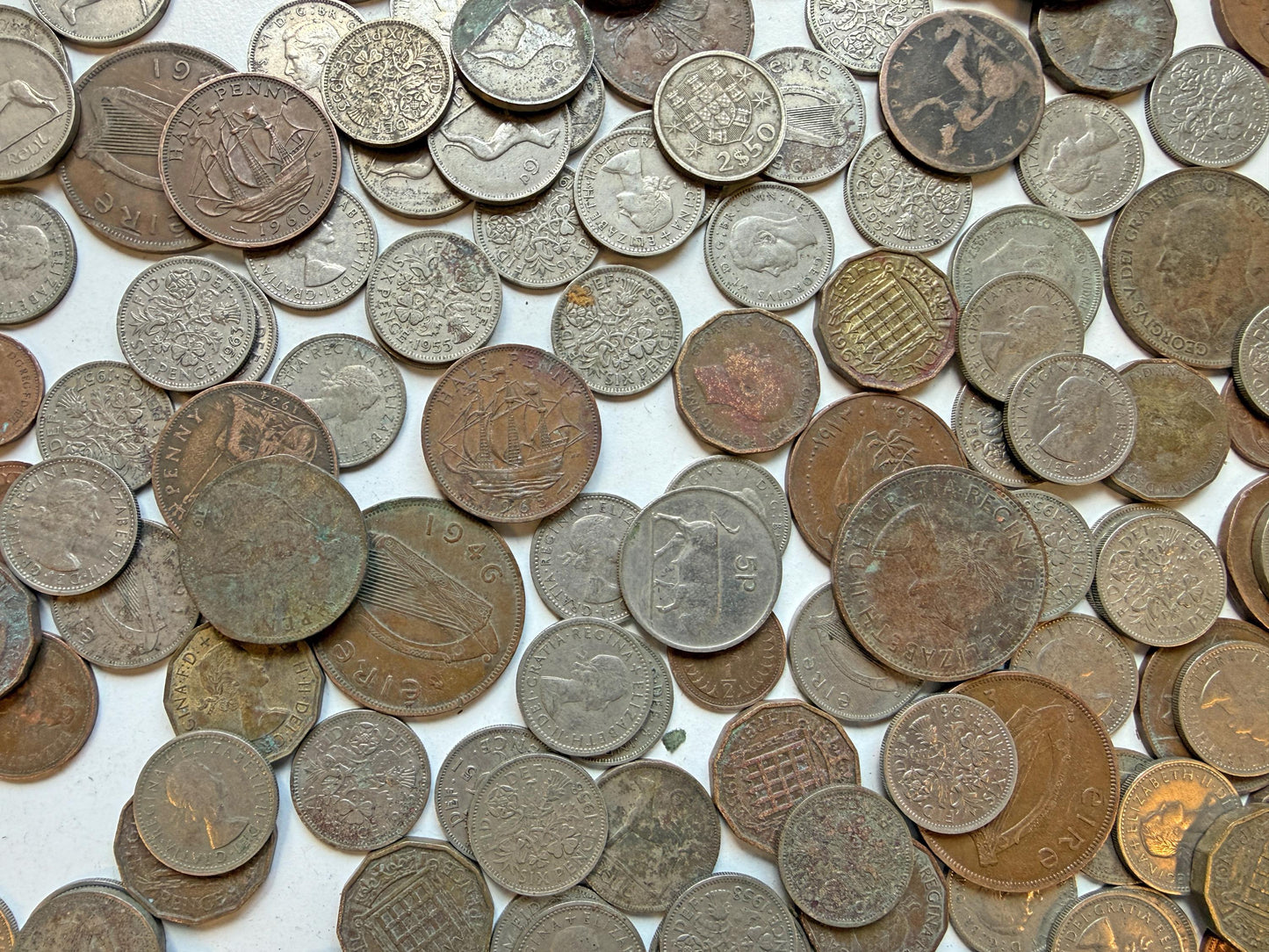 Starter Collection, 1320g Vintage English & Irish coins  [05/26 35145]