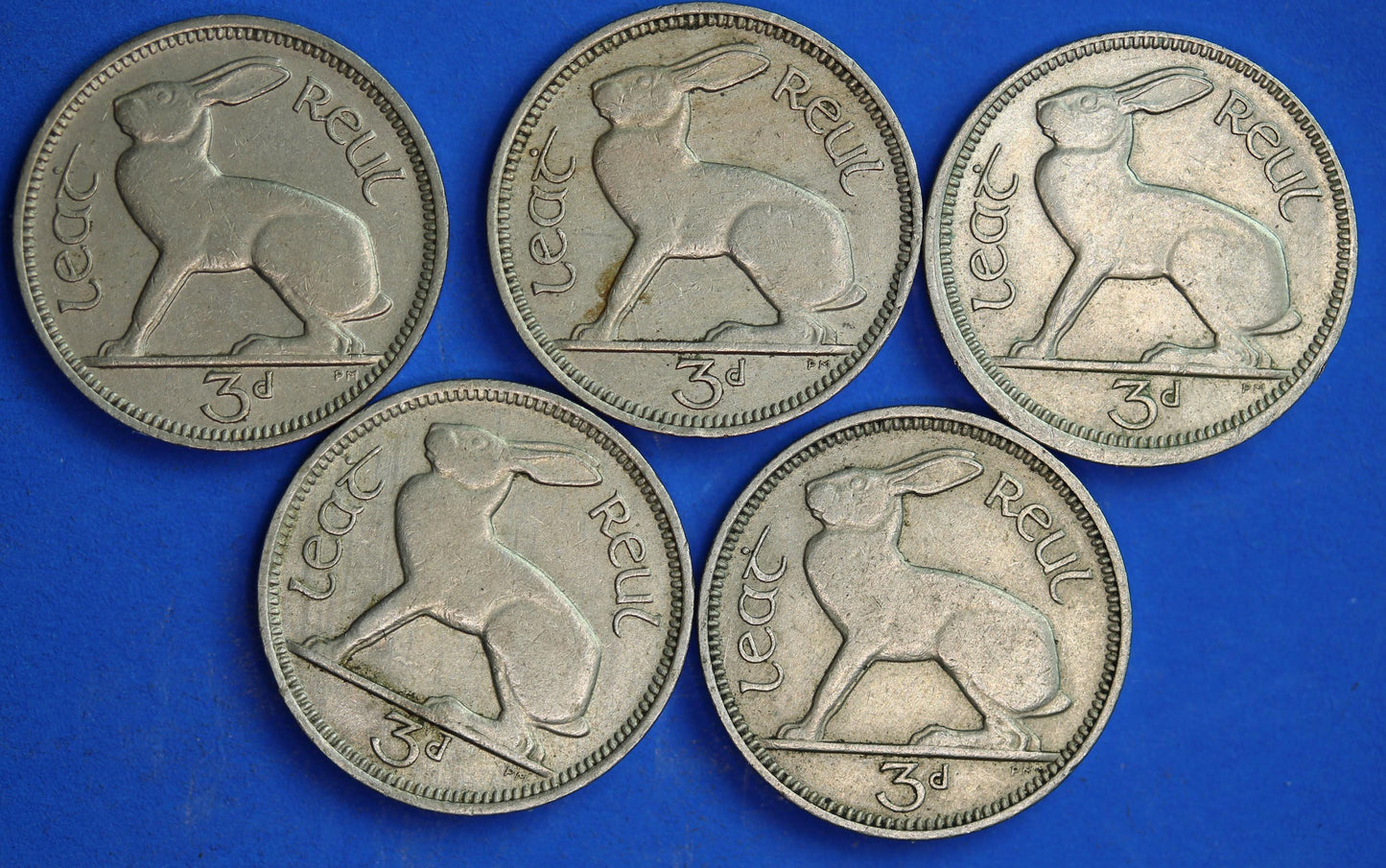 GENUINE 5 Irish Threepences 3d Ireland EIRE, Irish Hare coins, various dates [05/26 35134]