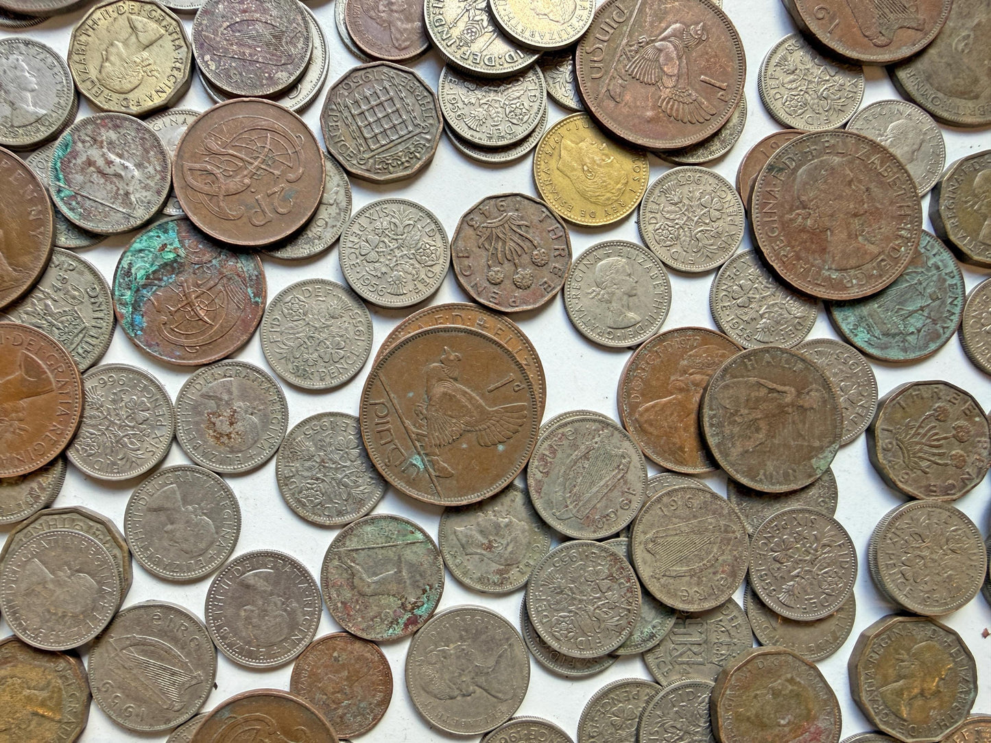 Starter Collection, 1300g Vintage English & Irish coins  [05/26 35143]