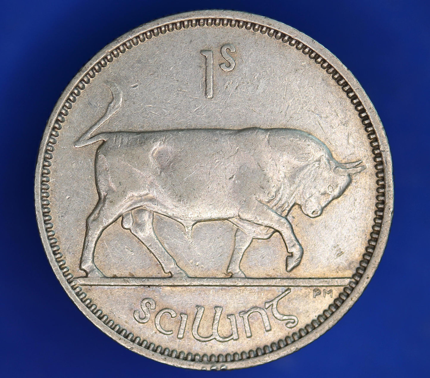 GENUINE 1942 Irish shilling Ireland EIRE, 75% silver, Bull Coin [06/26 35232]