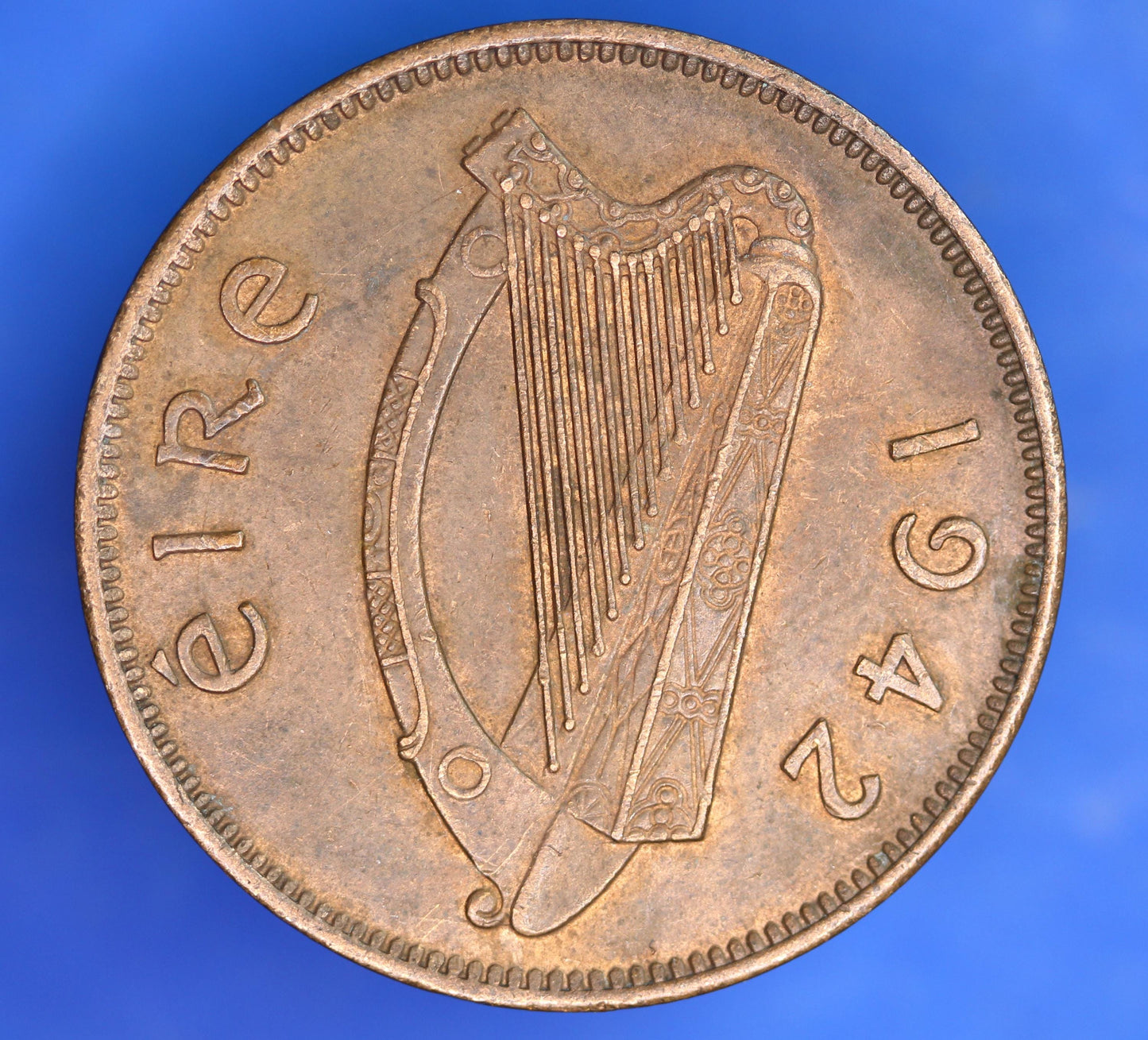 GENUINE 1942 Irish Halfpenny EIRE Ireland coin, Sow & Piglets [06/26 35281]