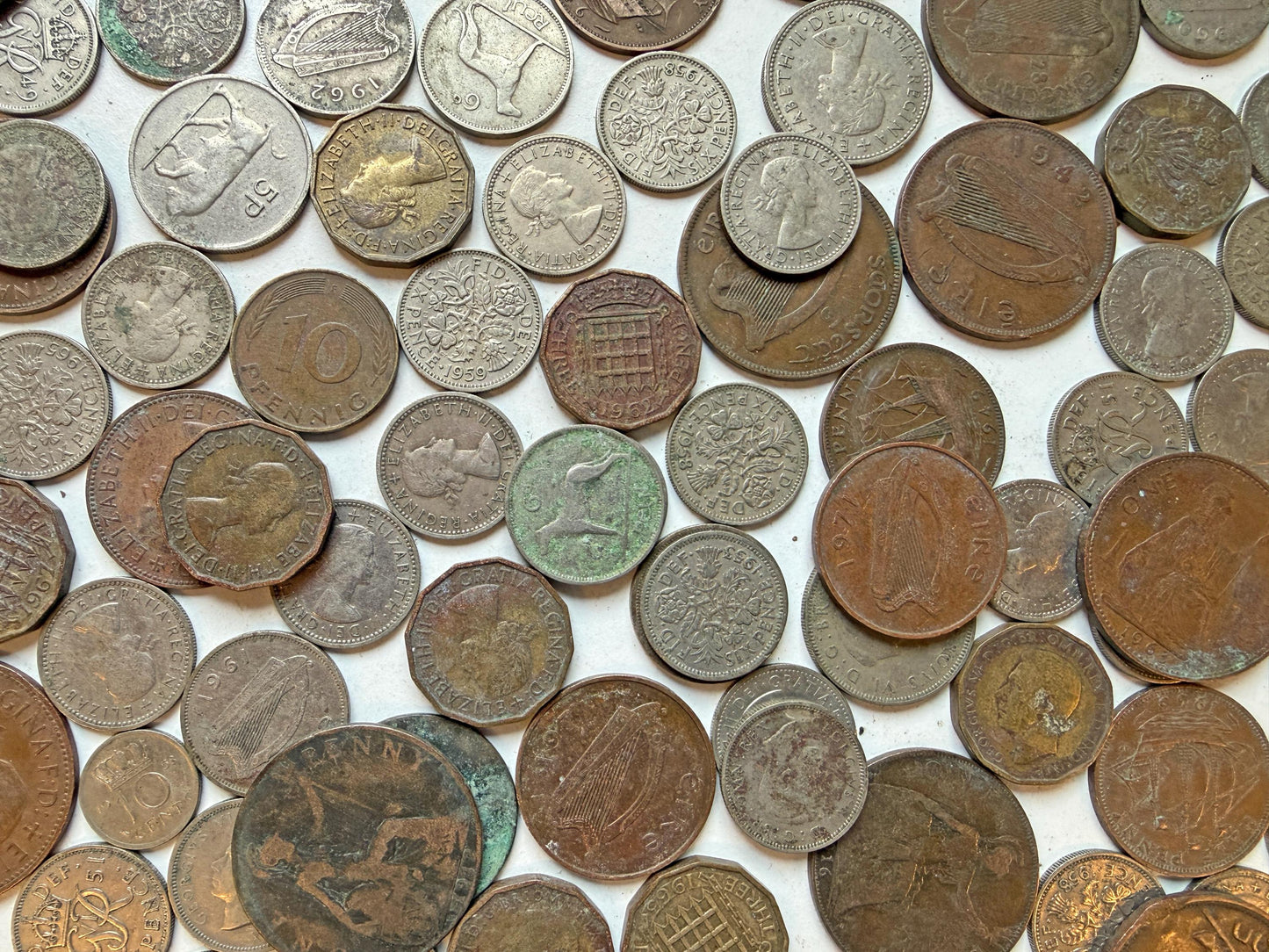 Starter Collection, 1290g Vintage English & Irish coins  [07/26 35402]