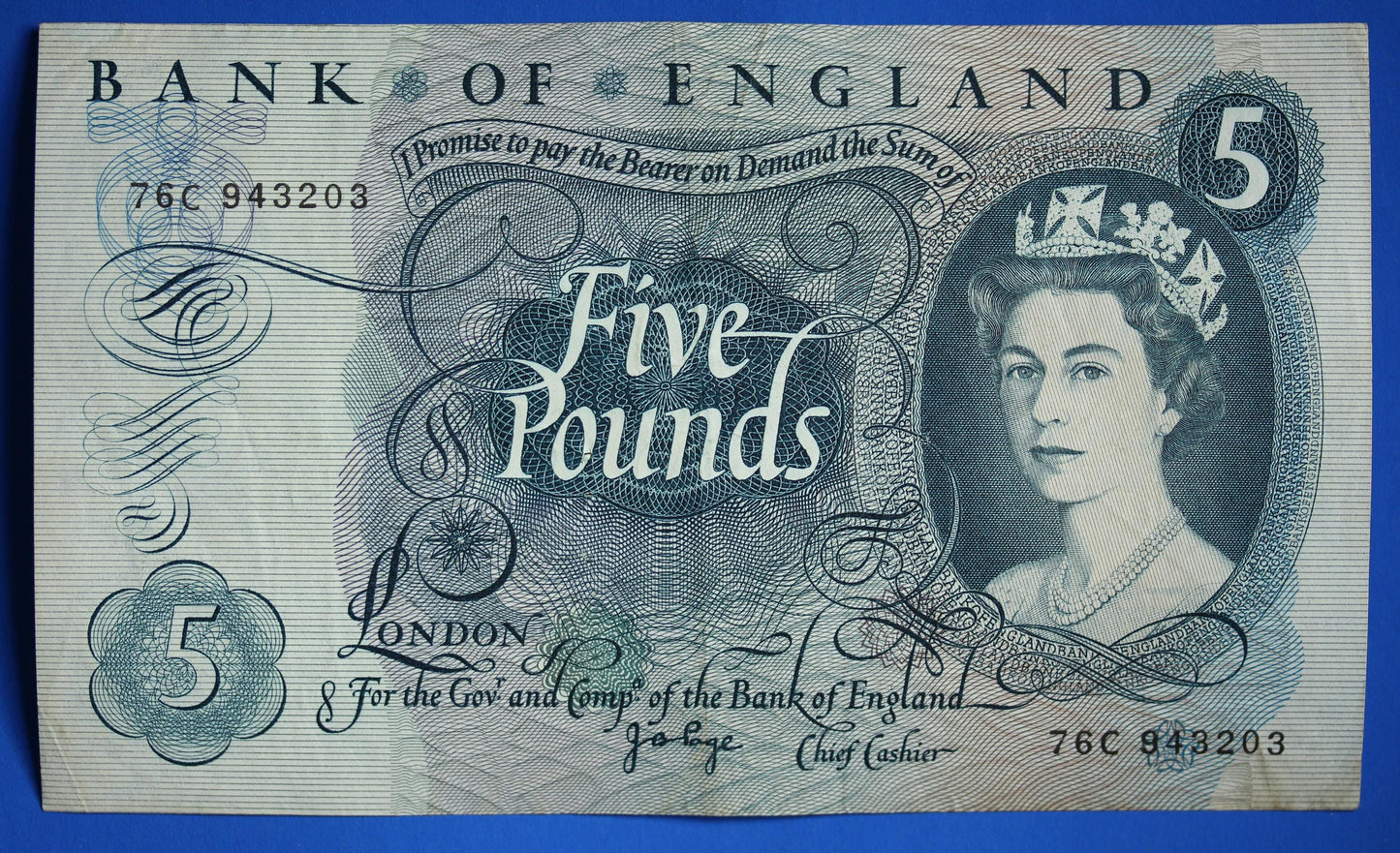 1967 Bank of England Five Pound, Fforde Prefix "76C" banknote  [07/26 35405]