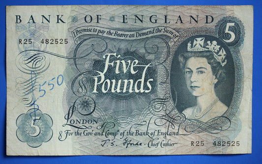1967 Bank of England Five Pound, Fforde Prefix "R25" banknote  [07/26 35442]