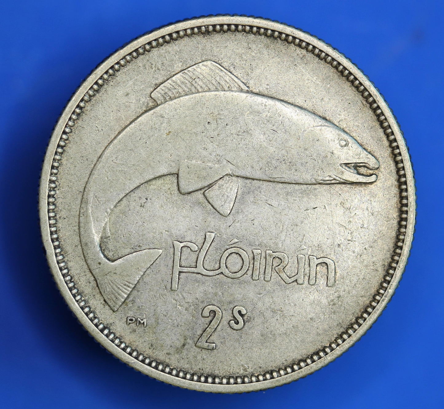 GENUINE 1933 Irish florin Ireland EIRE coin, 75% silver, Salmon [08/26 35574]
