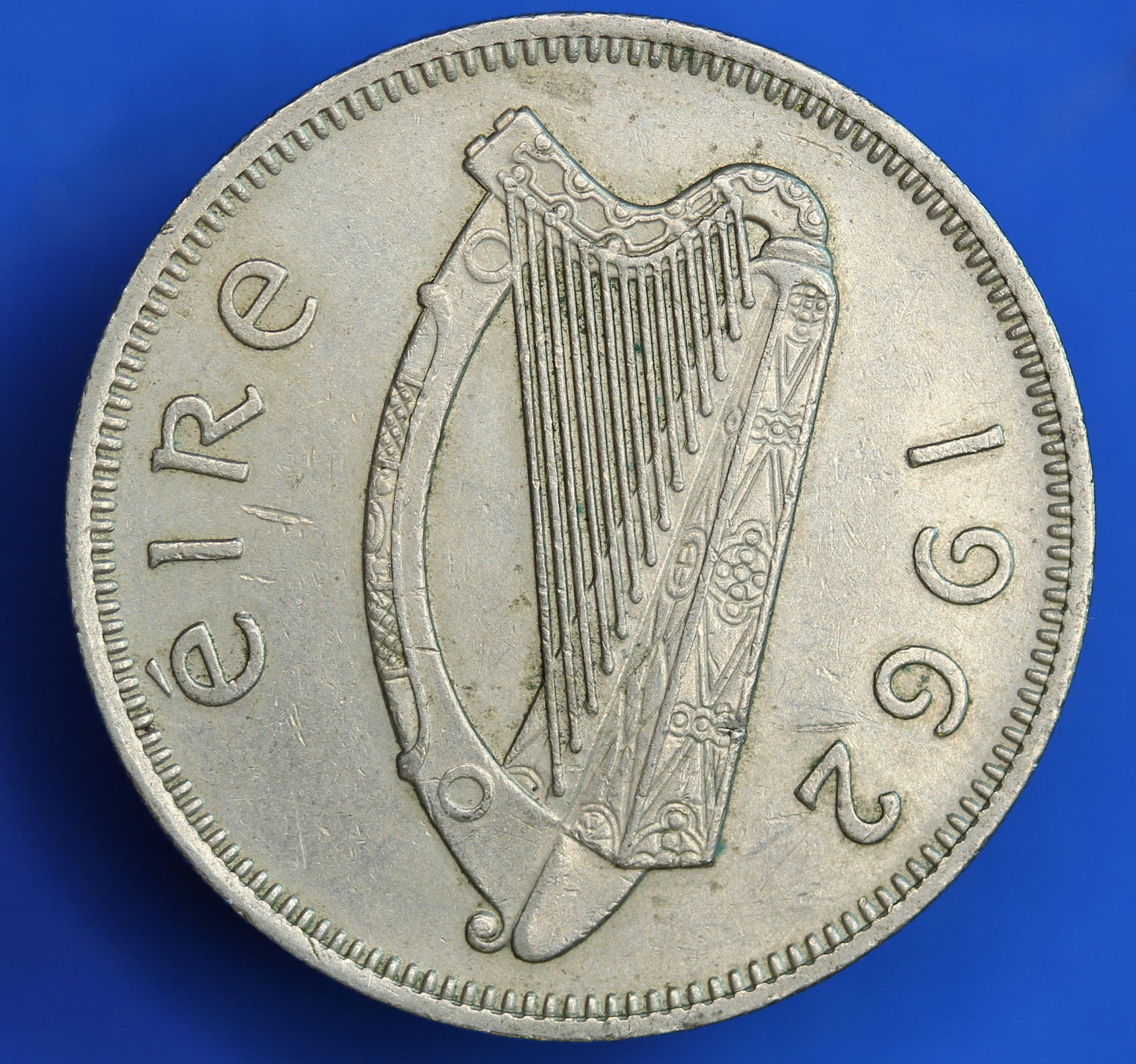 GENUINE 1962 Irish florin two shillings Ireland EIRE, Salmon Coin [08/26 35577]