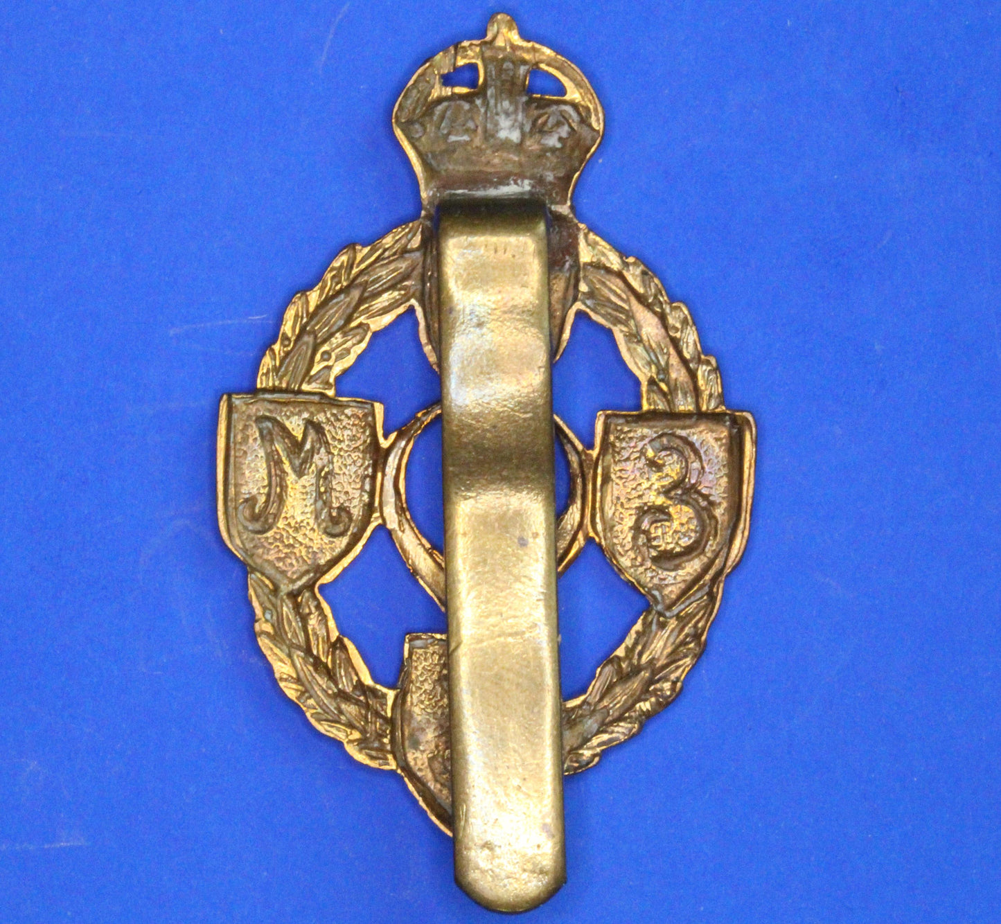 British Militaria - WW2 Corps of Royal Electrical and Mechanical Engineers (REME) Cap Badge   [08/26 35634]