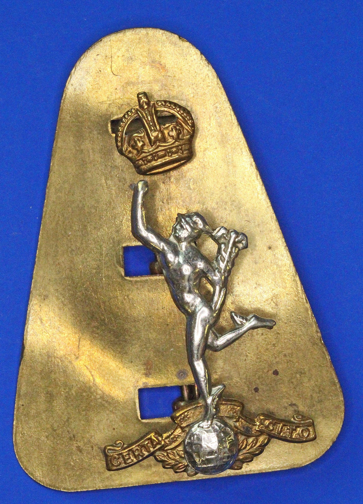 British Militaria - WW2 Royal Corps of Signals RCOS Cap Badge, King's Crown    [08/26 35628]