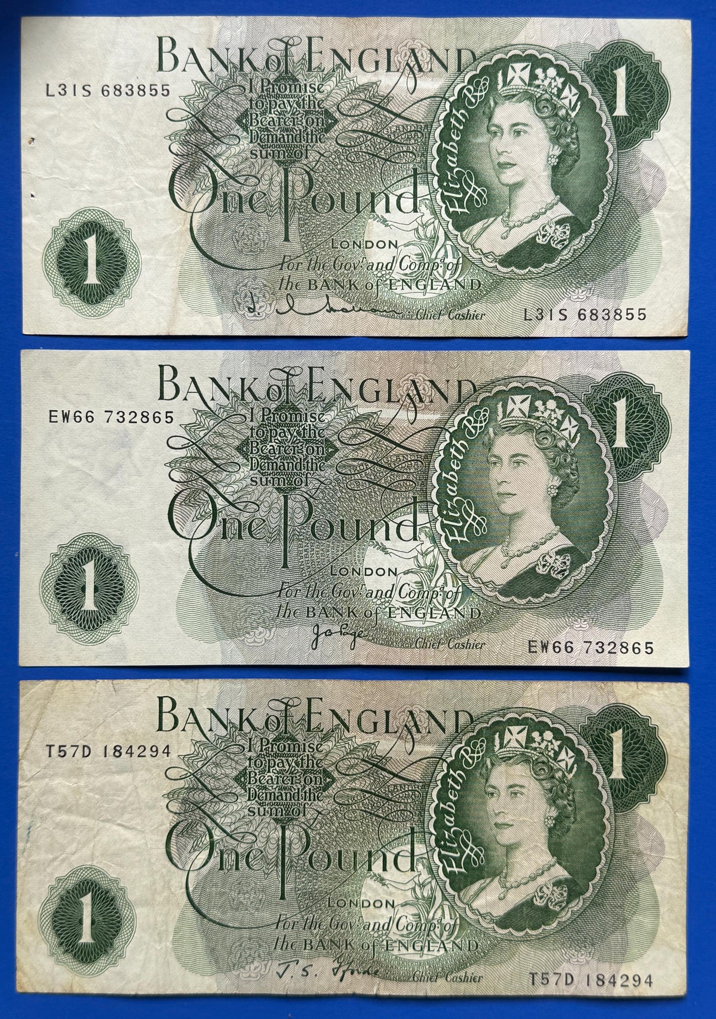 3x Bank of England One pound, Fforde, Page, Hollom, Elizabeth II banknotes [08/26 35693]
