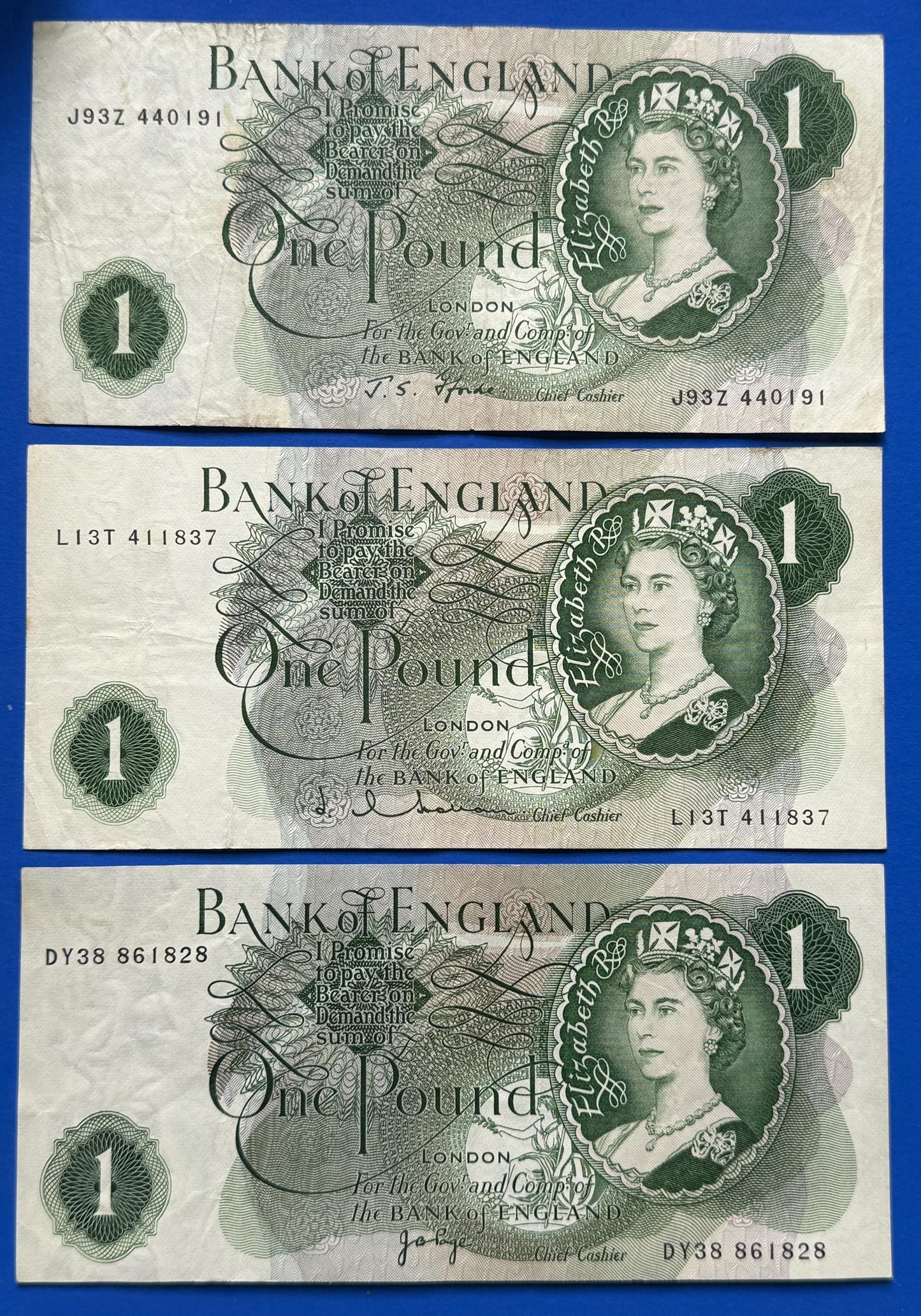 3x Bank of England One pound, Fforde, Page, Hollom, Elizabeth II banknotes [08/26 35690]