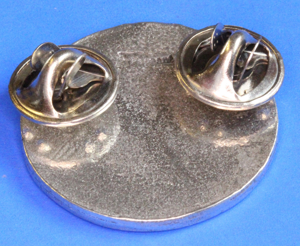 Yin and Yang Pin Badge, 28mm, supplied on a pin with clasps [PP G66]
