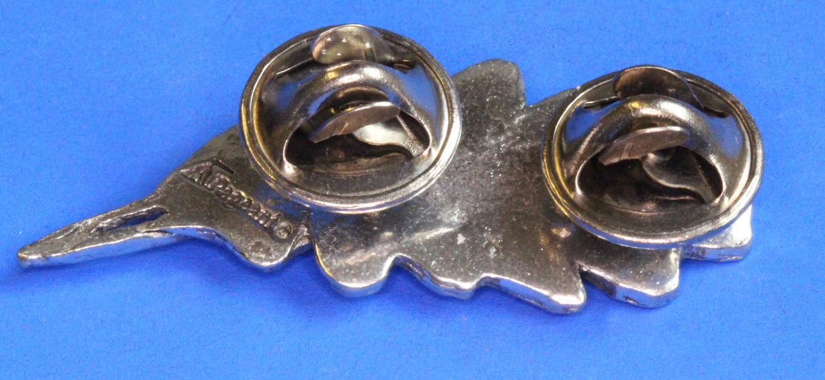 Oak Leaf and Acorns Pin Badge, 40mm long, supplied on a pin with clasps [PP SK28]