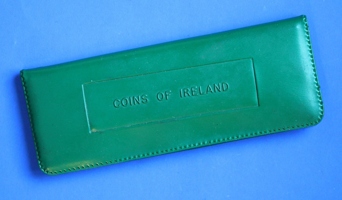 1966 uncirculated Irish Coin Set, in original Central Bank Pouch  [10/26 35854]